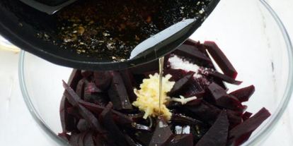 Шаг 4: свеклы острой маринованной