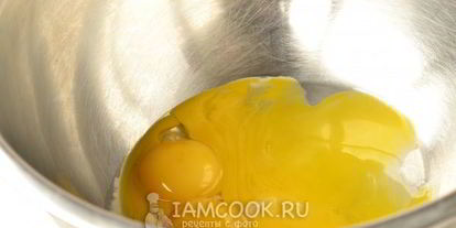 Шаг 2: бисквитного рулета с повидлом