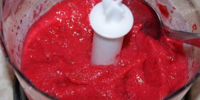 Шаг 5: яблочного повидла с красной смородиной