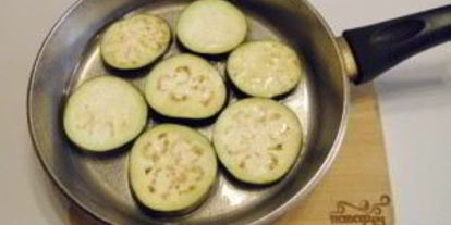 Шаг 4: синеньких с морковкой и чесноком на зиму