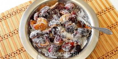 Шаг 3: слив в собственном соку на зиму