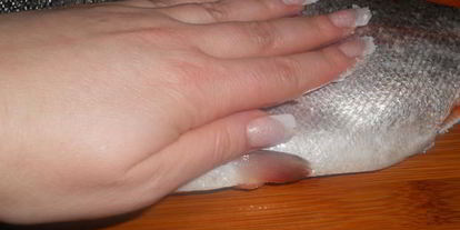 Шаг 3: форели малосольной