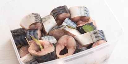 Шаг 5: малосольной скумбрии