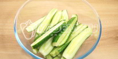 Шаг 1: малосольных огурцов хрустящих