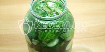 Шаг 8: малосольных огурцов в банке