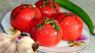 Рецепт Малосольных помидоров с чесноком и зеленью