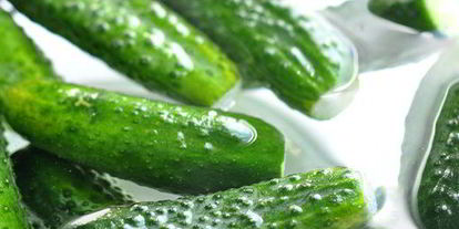 Шаг 2: огурцов малосольных