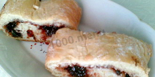 Рецепт рулета с вишневым вареньем