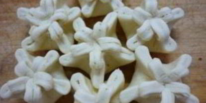 Шаг 1: слоеного теста с вареньем