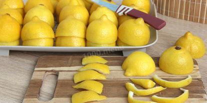 Шаг 2: цукатов из лимонной кожуры