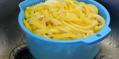 Шаг 5: цукатов из лимонной кожуры