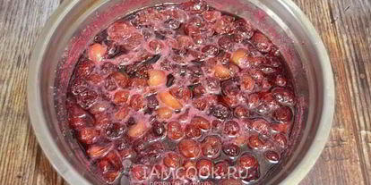 Шаг 5: варенья из черешни и вишни