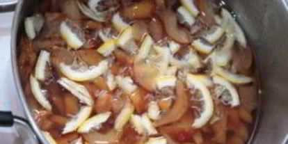 Шаг 2: варенья из груш в собственном соку