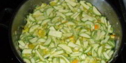 Шаг 1: варенья из кабачков в сиропе