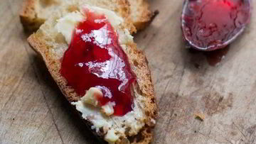 Рецепт Варенья из клубники и слив