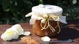 Рецепт Варенья из лепестков белой розы