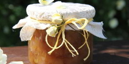 Шаг 10: варенья из лепестков белой розы