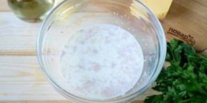 Шаг 1: беляшей с помидорами и сыром