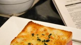 Рецепт Бгорячих бутербродов с ветчиной Крок-месье