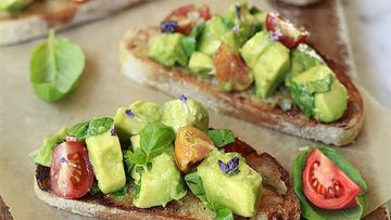 Рецепт Брускетты с авокадо