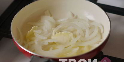 Шаг 7: брускетты с печенью и бальзамическим луком