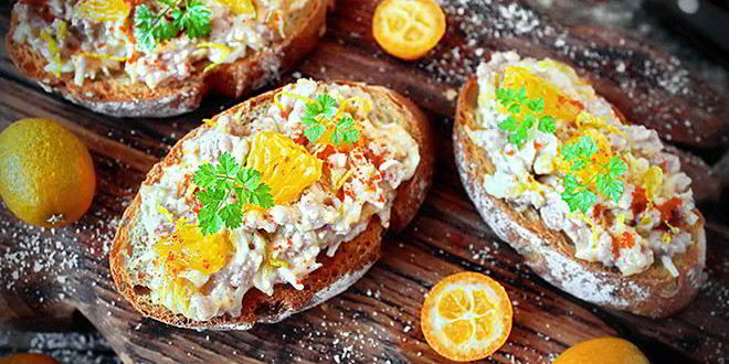 Рецепт брускетты с печенью тресков и апельсинома