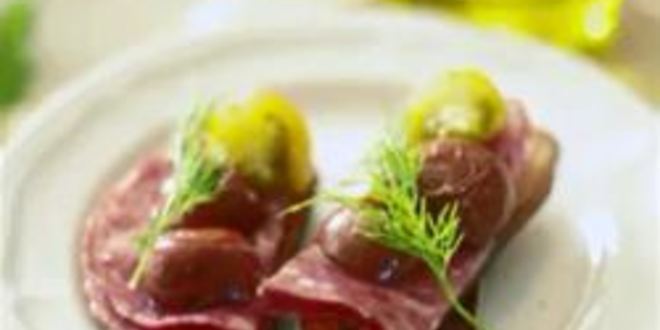 Рецепт брускетты с салями и печеными помидорами