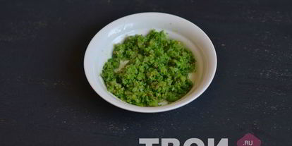 Шаг 7: брускетты с зеленым горошком