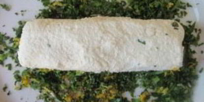 Шаг 1: брускетты с зеленью и козьим сыром