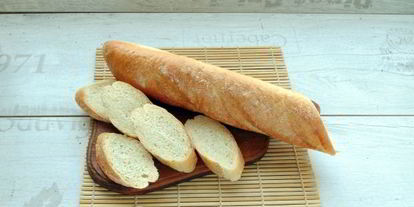 Шаг 3: брускетт с клубникой и базиликом