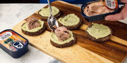 Шаг 6: брускетт с печенью трески и муссом из авокадо