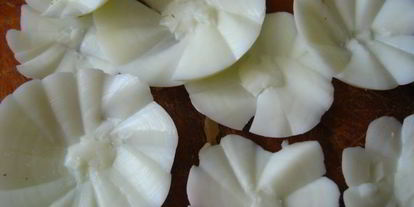 Шаг 4: бутербродов с сельдью и свекольным песто