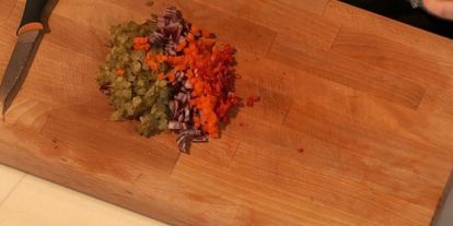 Шаг 2: бургера с говяжьей грудинкой и овощами фри