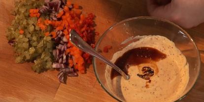 Шаг 3: бургера с говяжьей грудинкой и овощами фри