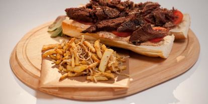 Шаг 7: бургера с говяжьей грудинкой и овощами фри