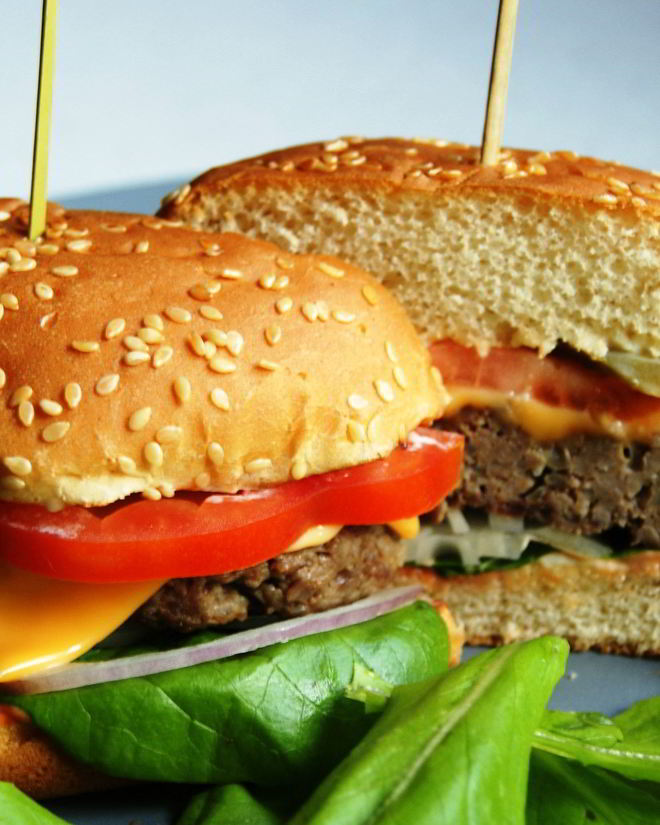 Рецепт бургера с котлетой гриль из рубленной говядины