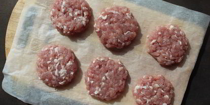 Шаг 1: бургера со свиным бифштексом