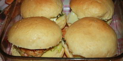 Шаг 9: домашних чикенбургеров