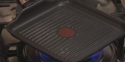 Шаг 4: домашних гамбургеров с куриными котлетками