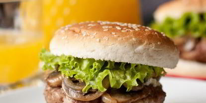 Шаг 12: гамбургеров с голубым сыром и грибами