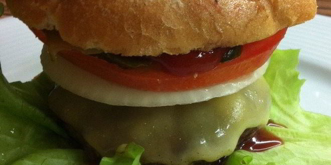 Рецепт гамбургеров с овощами и сырома