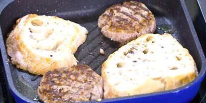 Шаг 6: открытого сицилийского бургера с помидорами