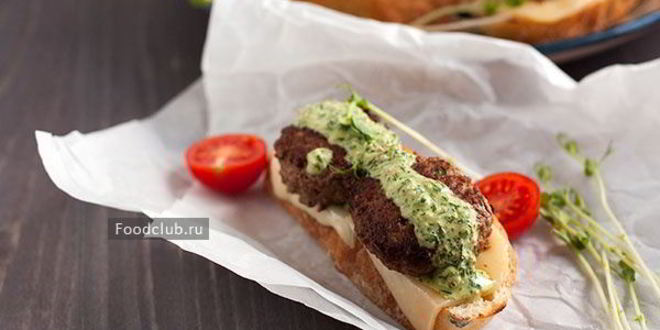 Рецепт бутерброда с мини-котлетами