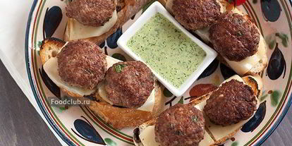 Шаг 7: бутерброда с мини-котлетами