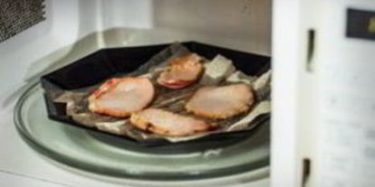 Шаг 2: бутерброда с яйцом в микроволновке