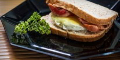 Шаг 3: бутерброда с яйцом в микроволновке