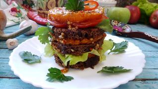 Рецепт Бутерброда со стейком из тыквы, ржаным хлебом и пикантным соусом