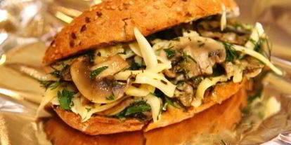 Шаг 7: бутерброда-ссобойки с грибами и сыром