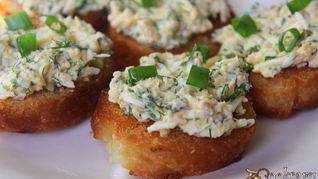 Рецепт Бутербродов с консервированным лососем