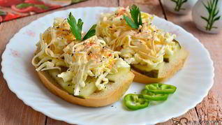 Рецепт Бутербродов с огурцом, маслом и плавленным сыром